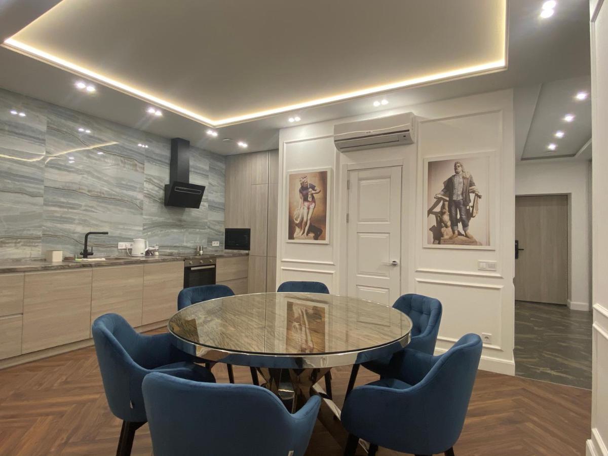 Modern Classic 2 Bedroom Apartment Near Most City Dnipro Extérieur photo