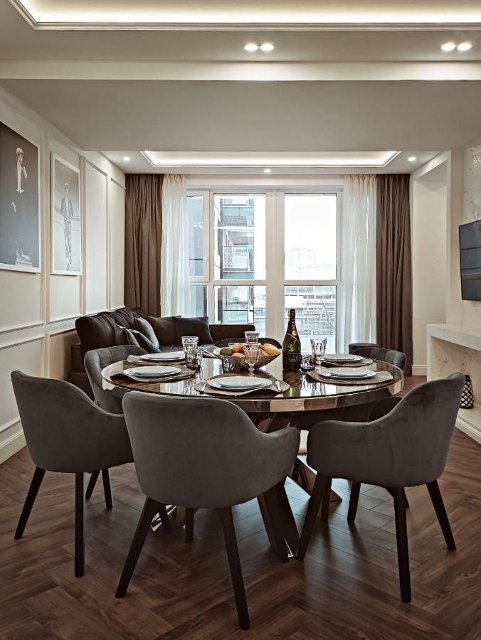 Modern Classic 2 Bedroom Apartment Near Most City Dnipro Extérieur photo