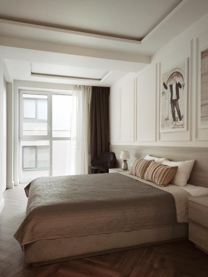 Modern Classic 2 Bedroom Apartment Near Most City Dnipro Extérieur photo