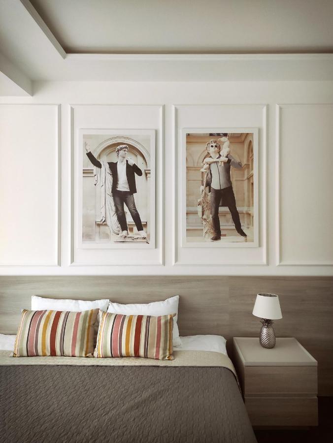 Modern Classic 2 Bedroom Apartment Near Most City Dnipro Extérieur photo