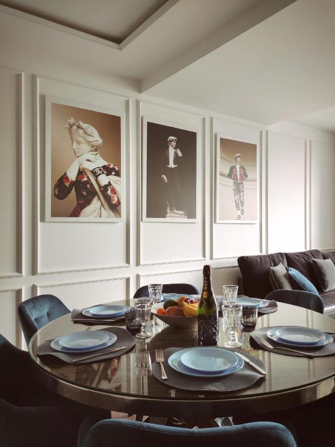 Modern Classic 2 Bedroom Apartment Near Most City Dnipro Extérieur photo