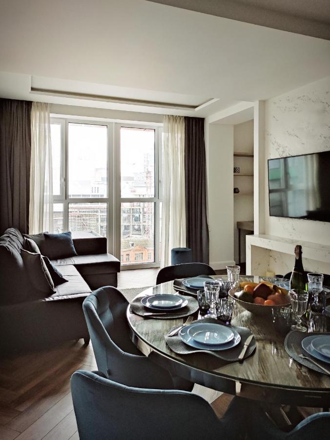 Modern Classic 2 Bedroom Apartment Near Most City Dnipro Extérieur photo